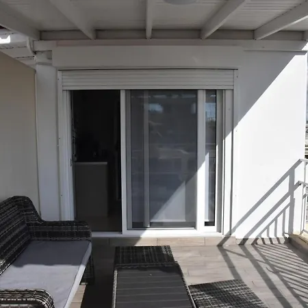 Athens Tiny Rooftop By Super Host Hub-2